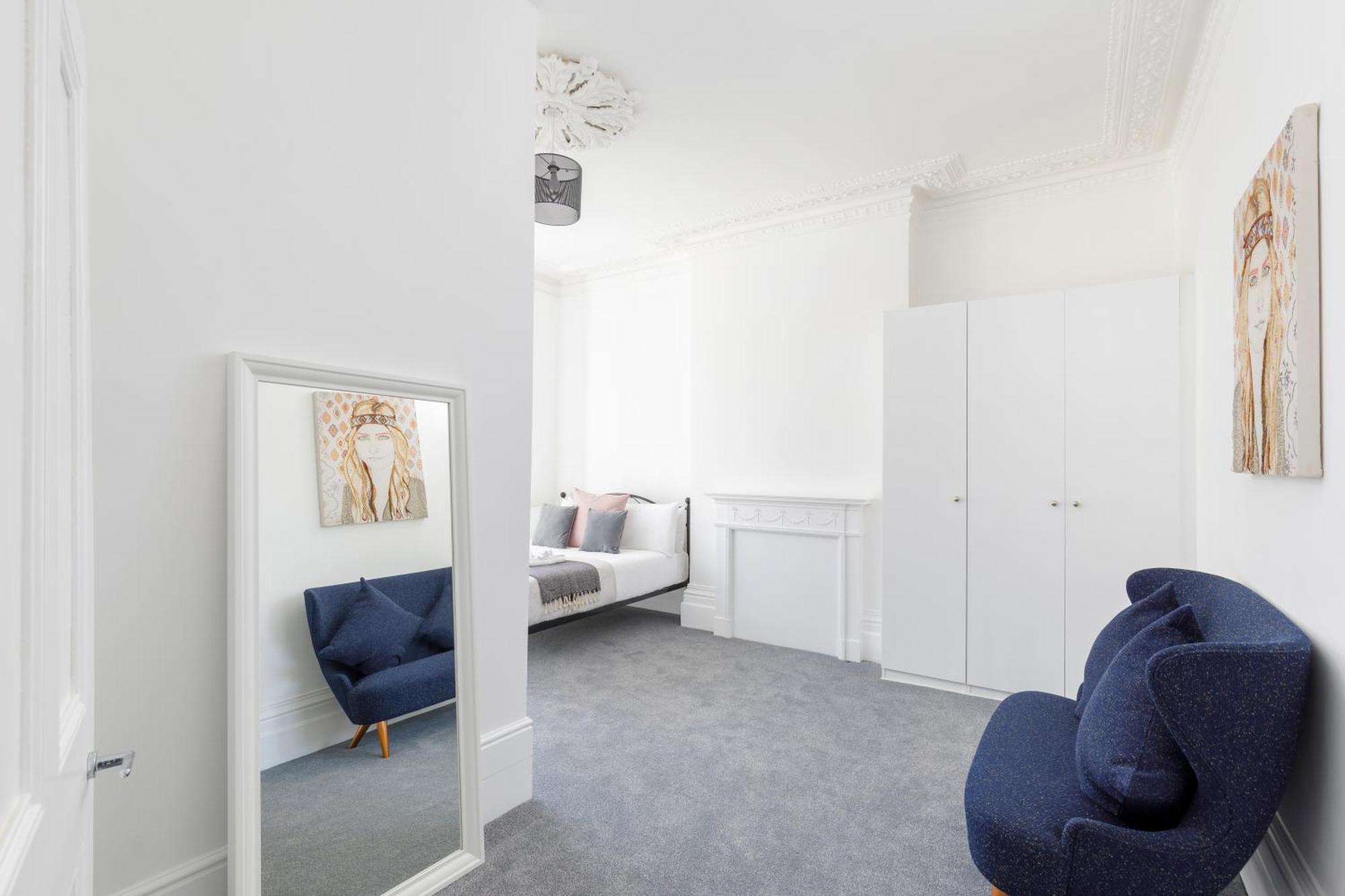 Lovely, Modern & Spacious 1-bed Flat * Brighton